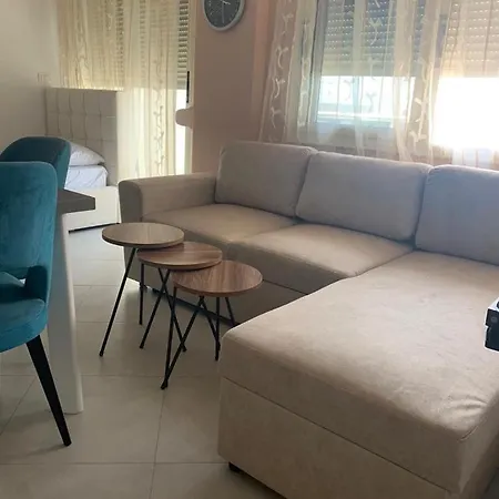 Relax In Apartment
